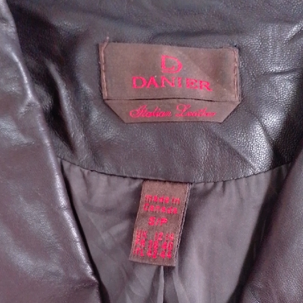 Vintage 90s Danier Italian Leather Jacket - Picture 3 of 7